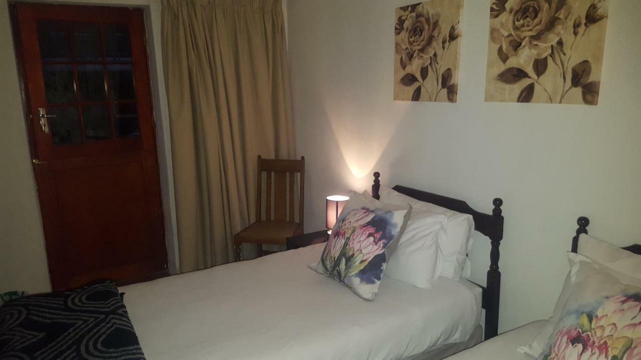 Flower'S Halt Graaff Reinet Exterior photo